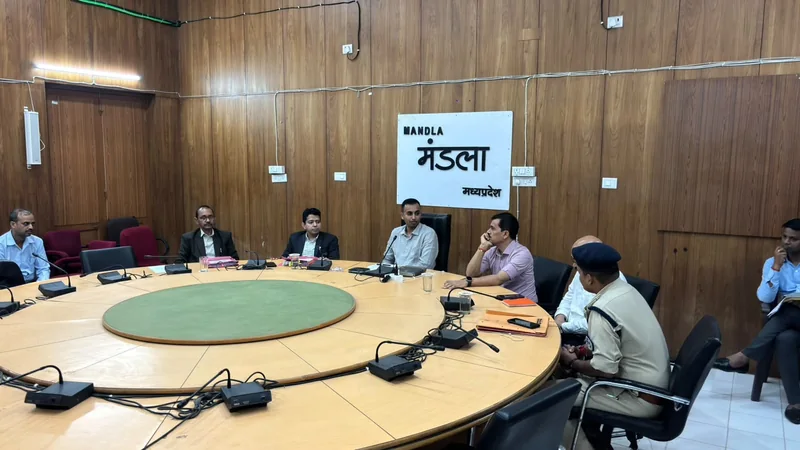 गरीब बंदियों के कल्याण के लिए कलेक्ट्रेट में हुई बैठक